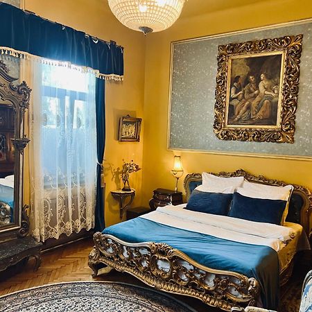 Classic Love Story In Old Cluj I ภายนอก รูปภาพ