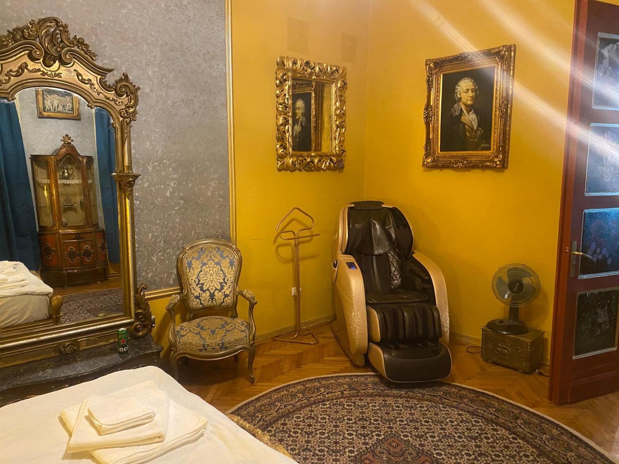 Classic Love Story In Old Cluj I ภายนอก รูปภาพ