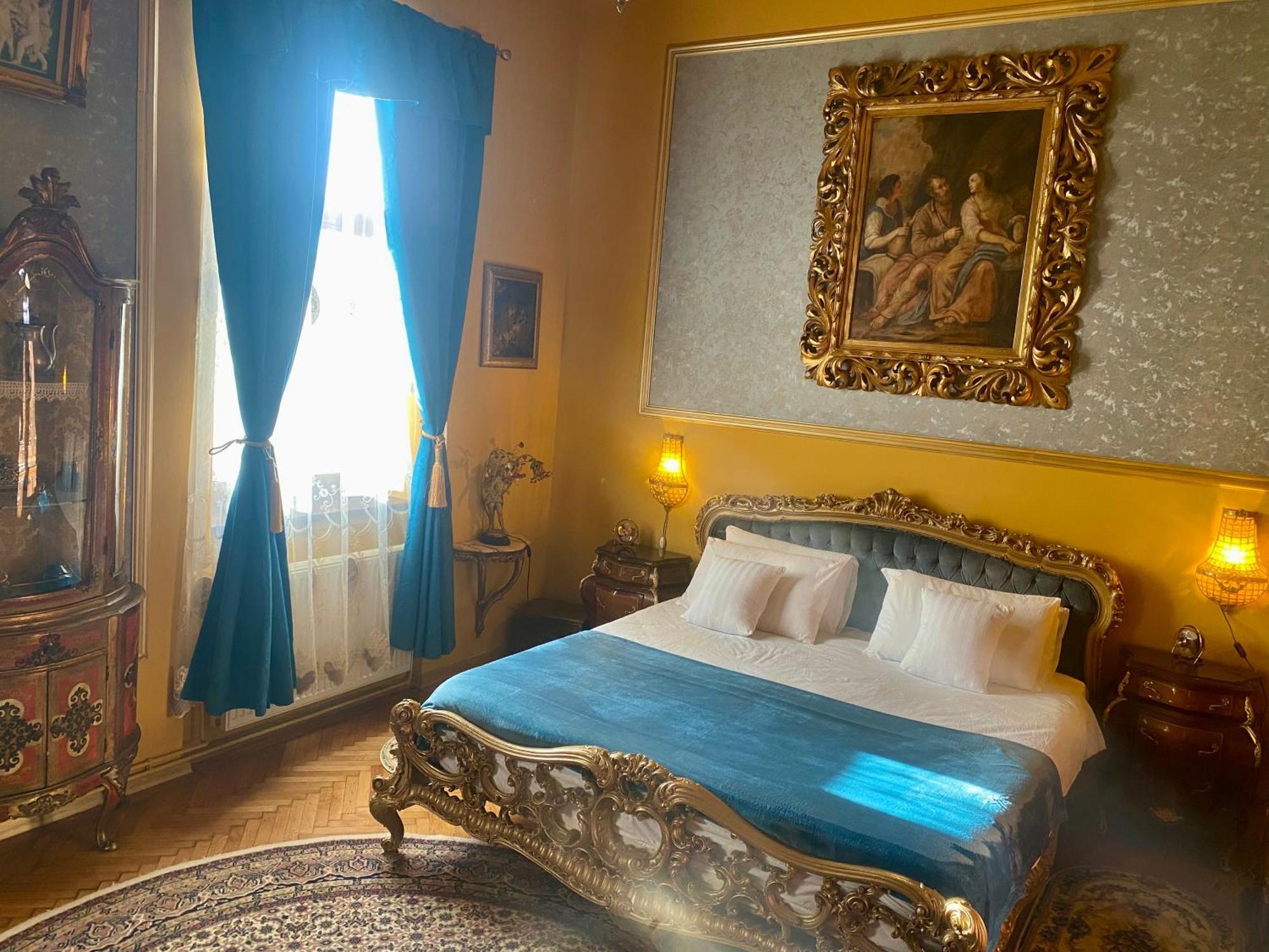 Classic Love Story In Old Cluj I ภายนอก รูปภาพ