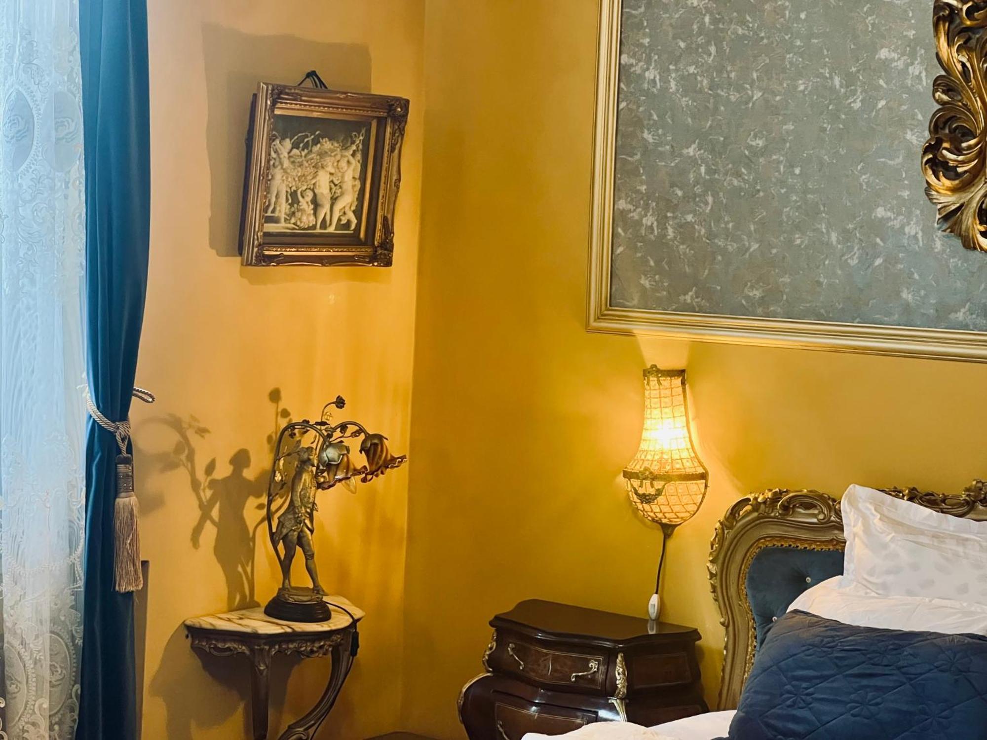 Classic Love Story In Old Cluj I ภายนอก รูปภาพ